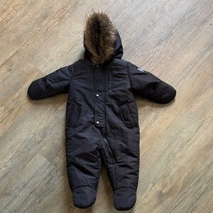 NWOT fur trimmed infant snowsuit